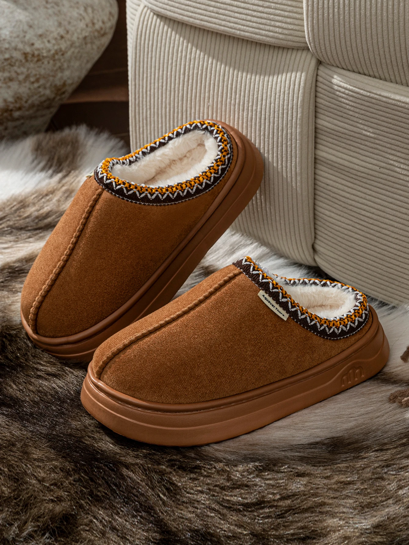 Chaussons d’hiver pour femmes, bottes à la mode avec fourrure douce, semelle antidérapante, confortables pour l’intérieur et l’extérieur, chaussons en peluche pour couples. – Image 12